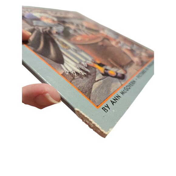 STONE SOUP Ann McGovern Classic Folktale Scholastic Paperback - Picture 3 of 9